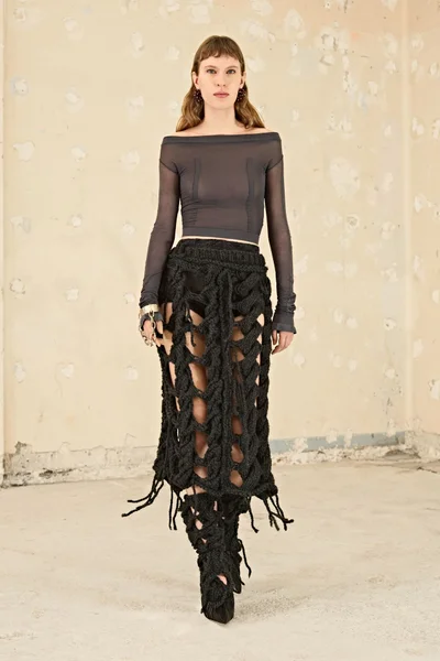 Look 25